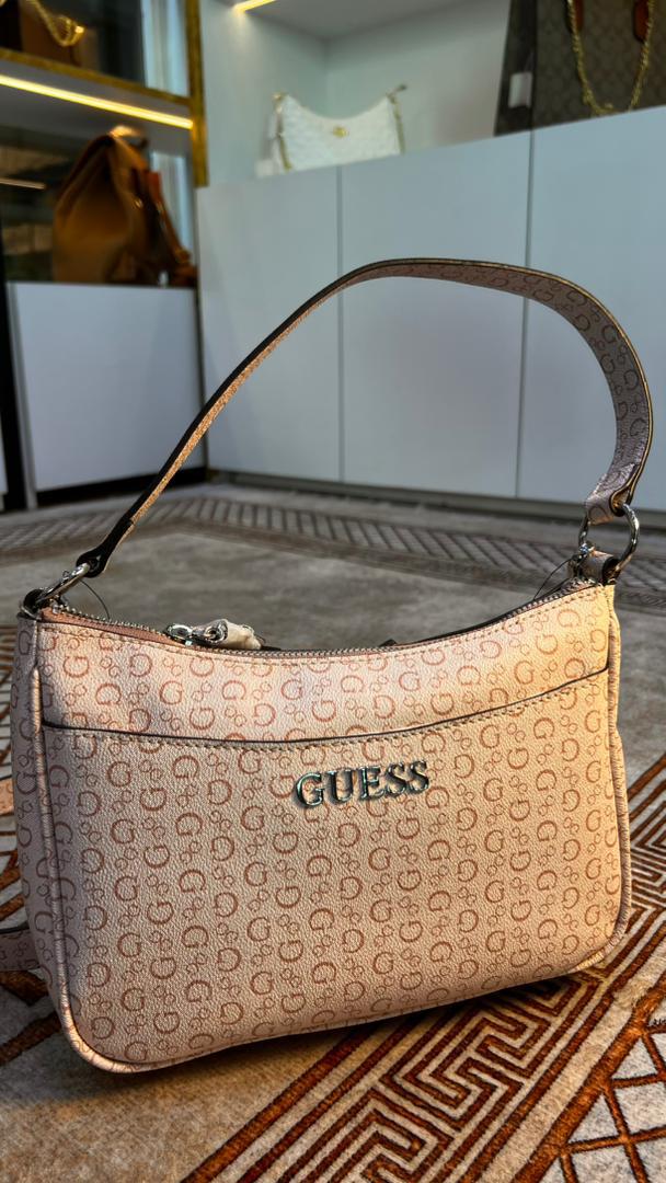 CARTERA/BANDOLERO GUESS CLASICA ROSA